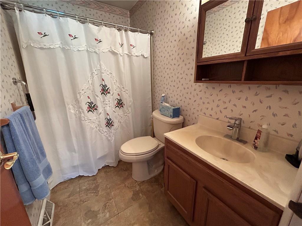 172 Warren Road Warrendale, PA 15086 - Photo 14 of 23 Gallery Image 14
