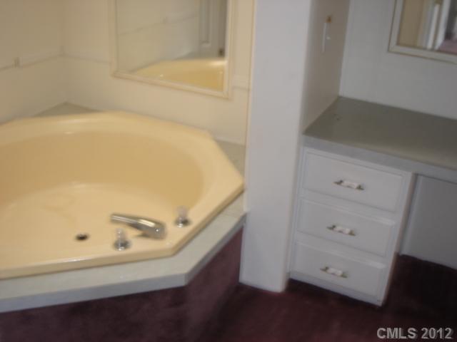 3243 Laboratory Road Lincolnton, NC 28092 - Photo 6 of 6 Gallery Image 6