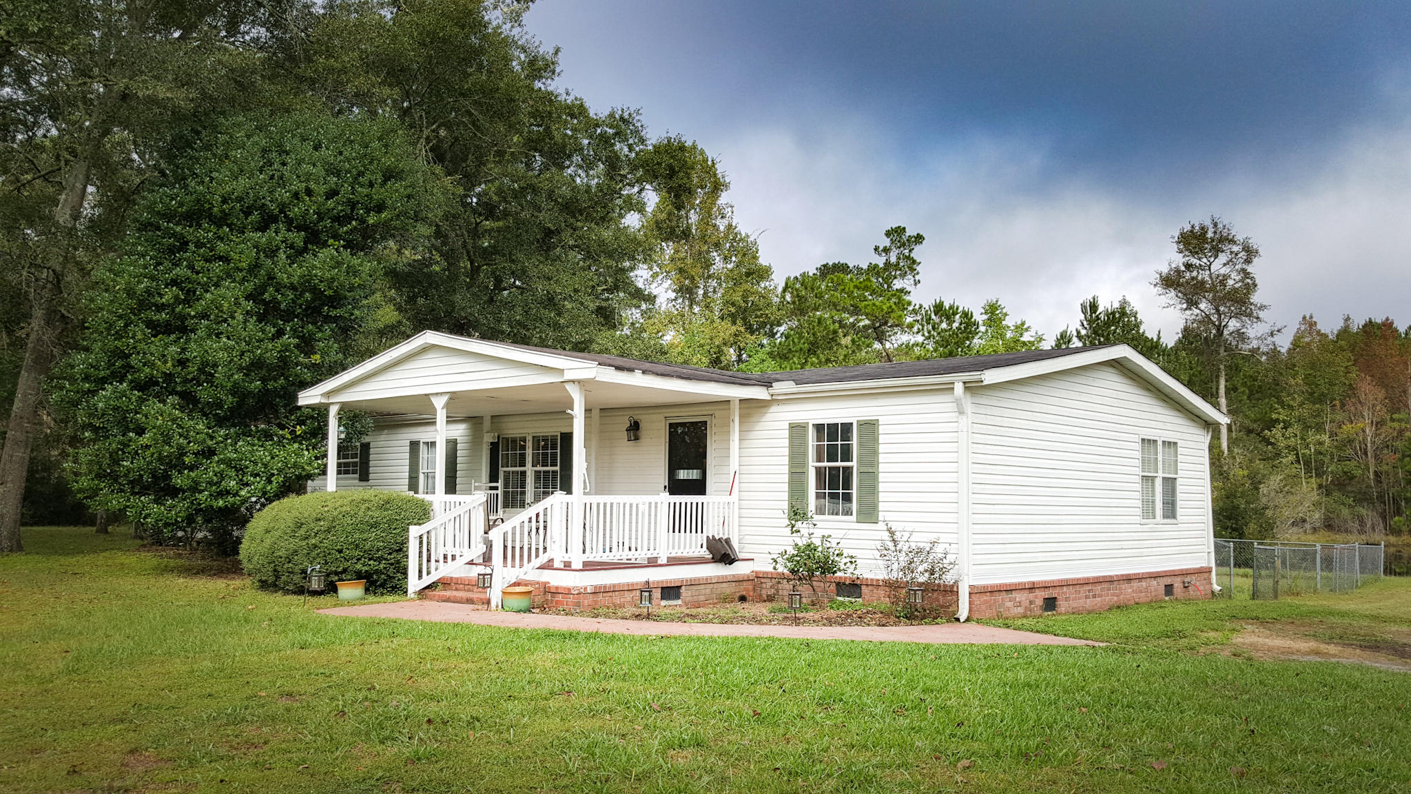 5832 Hyde Park Road Ravenel, SC 29470 - Photo 2 of 35 LRM_EXPORT_73569705111033_20181016_16145