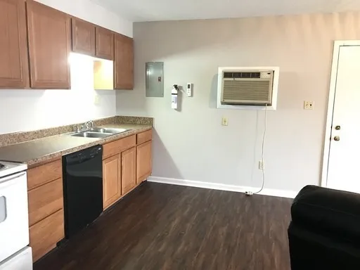 $850 | 210 Marion Street, Unit 4, Clarksville, TN 37040