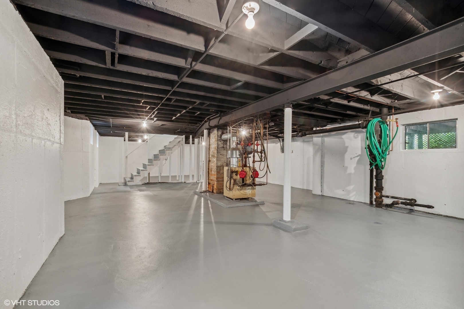 25 Washington Circle Lake Forest, IL 60045 - Photo 23 of 31 a view of a room with wooden ceiling