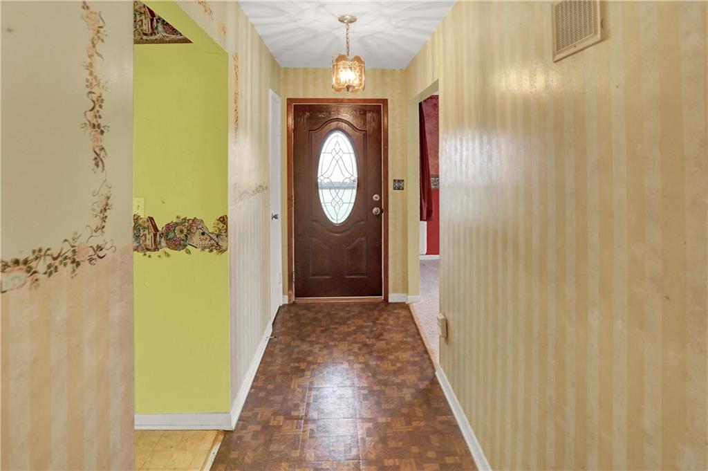 4239 Graham Road Whiteland, IN 46184 - Photo 4 of 45 Gallery Image 4