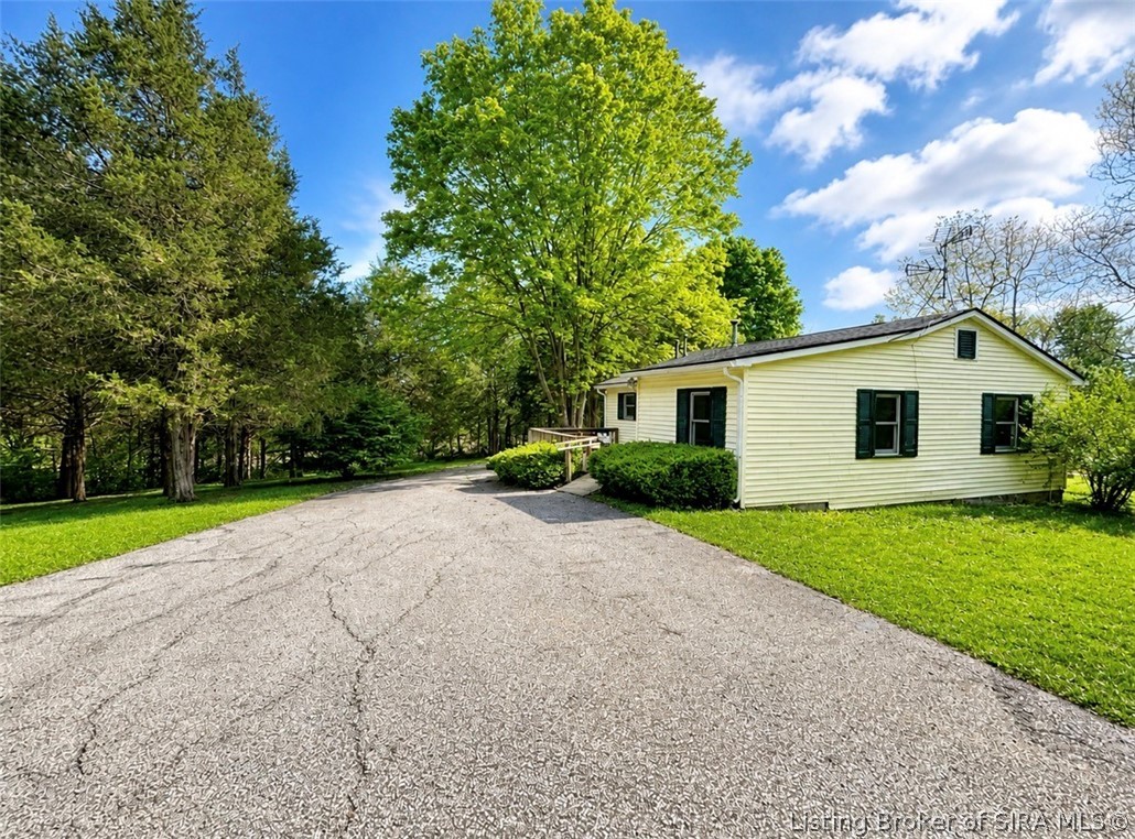 3751 North Shell Lane Salem, IN 47167 - Photo 2 of 16