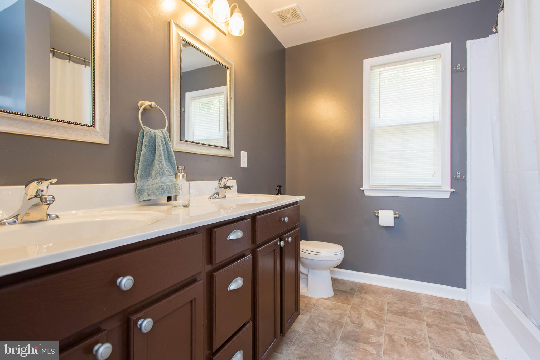 734 Cropp Road Fredericksburg, VA 22406 - Photo 20 of 25 Beautiful master bathroom