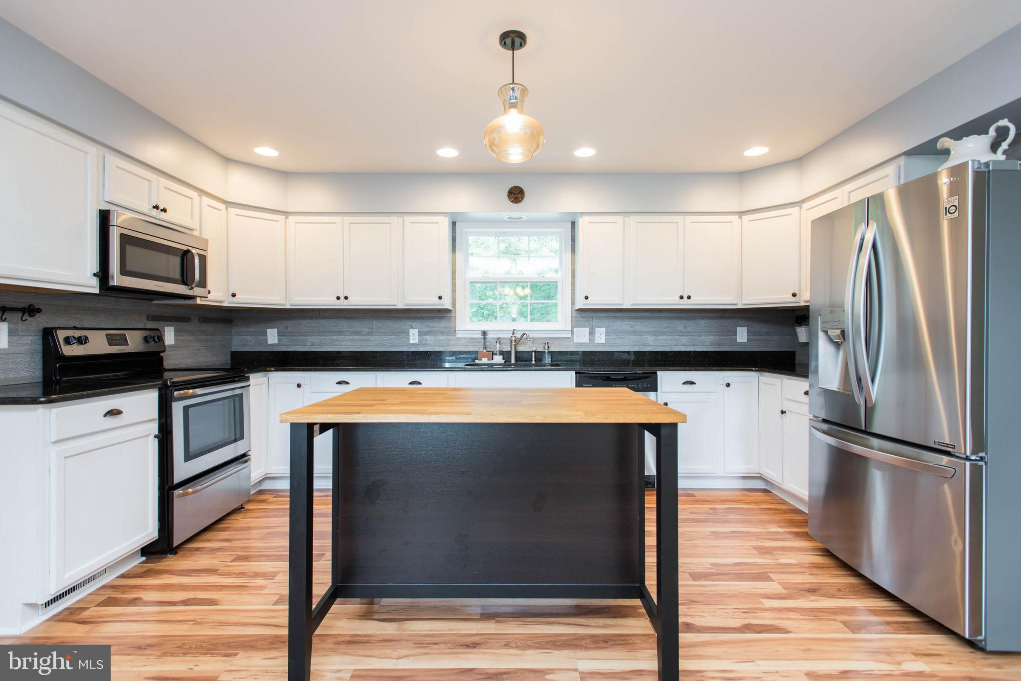 734 Cropp Road Fredericksburg, VA 22406 - Photo 5 of 25 Spacious beautiful kitchen with updated appliances