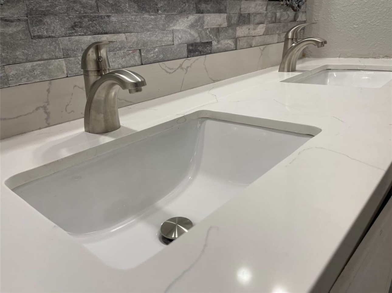 9711 Linkmeadow Lane, Unit 10 Houston, TX 77025 - Photo 8 of 27 a close view of sink