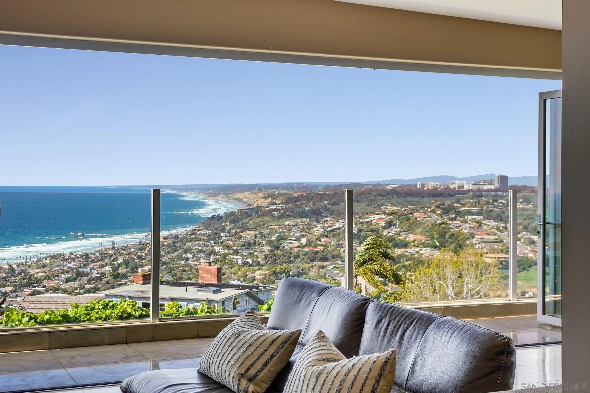 7304 Rue Michael La Jolla, CA 92037 - Photo 11 of 42