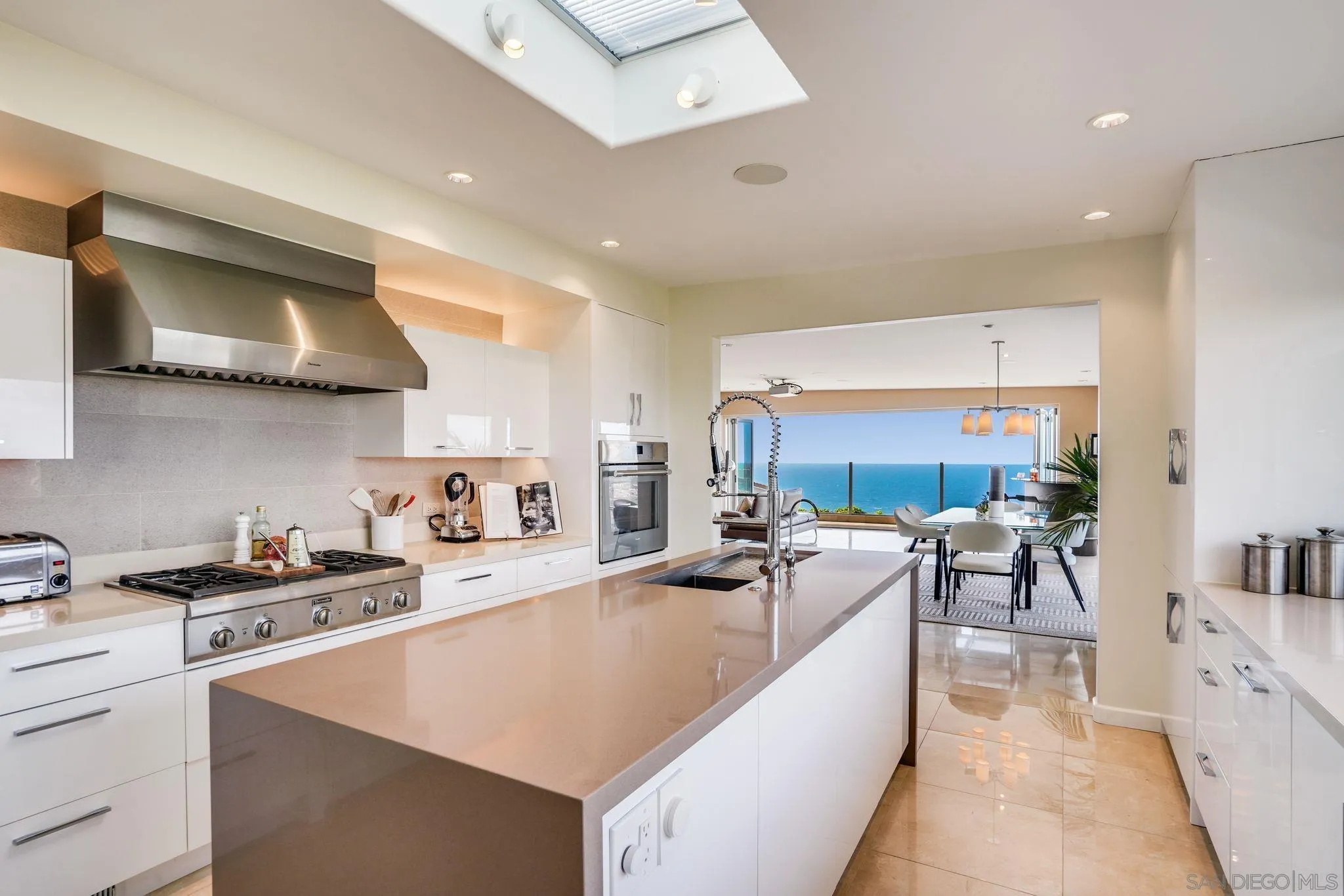 7304 Rue Michael La Jolla, CA 92037 - Photo 16 of 42