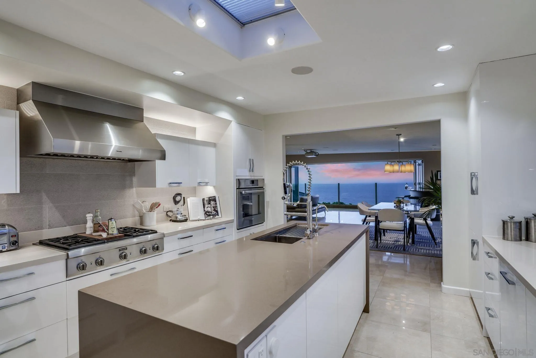 7304 Rue Michael La Jolla, CA 92037 - Photo 17 of 42