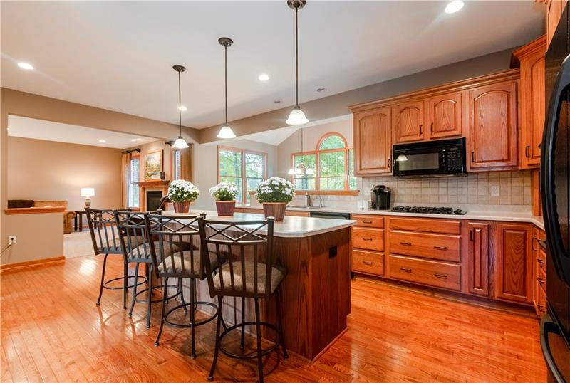 410 McKinney Road Wexford, PA 15090 - Photo 4 of 25