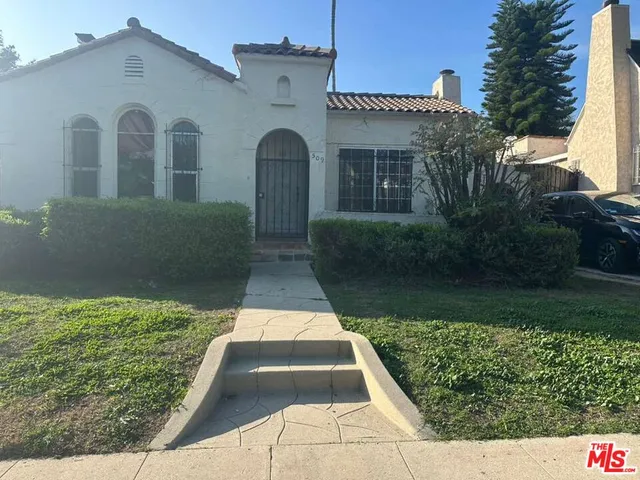 $4,499 | 509 North Vista Street, Los Angeles, CA 90036