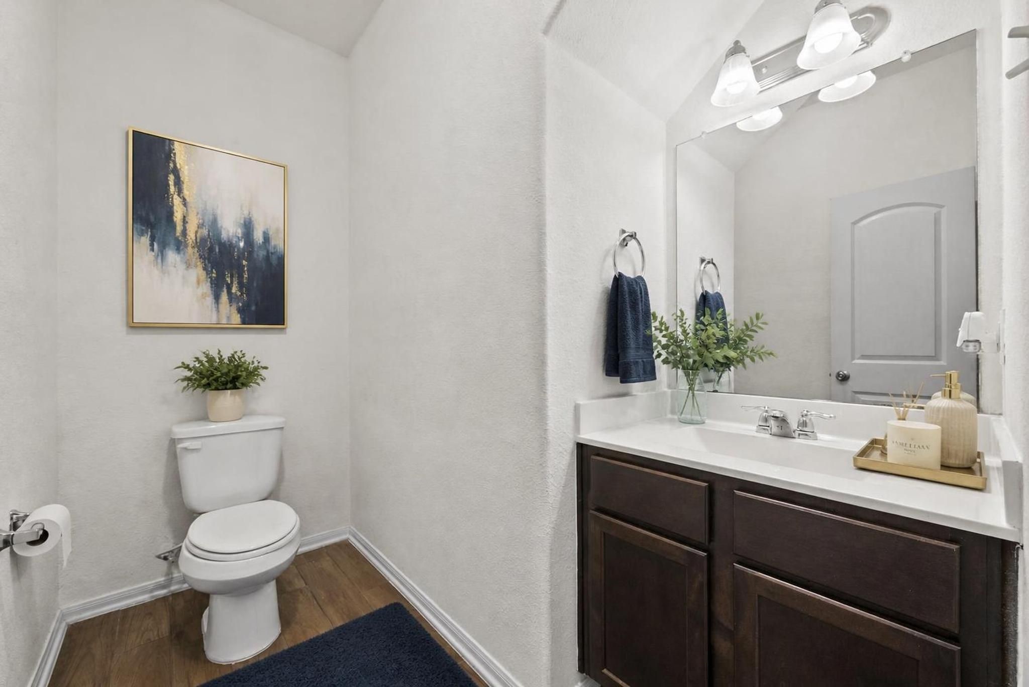 903 Willowick Road Houston, TX 77090 - Photo 13 of 47 Half bath - located on the 1st floor