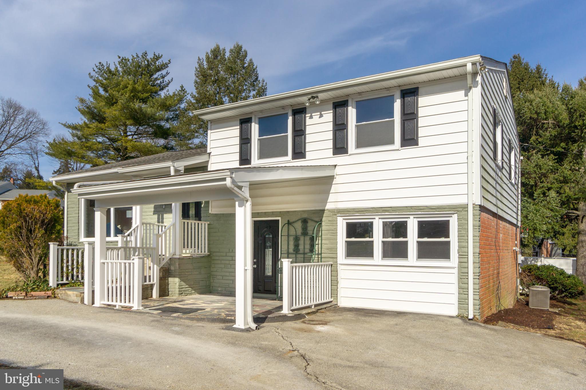 413 Penn Lane Springfield, PA 19064 - Photo 2 of 39