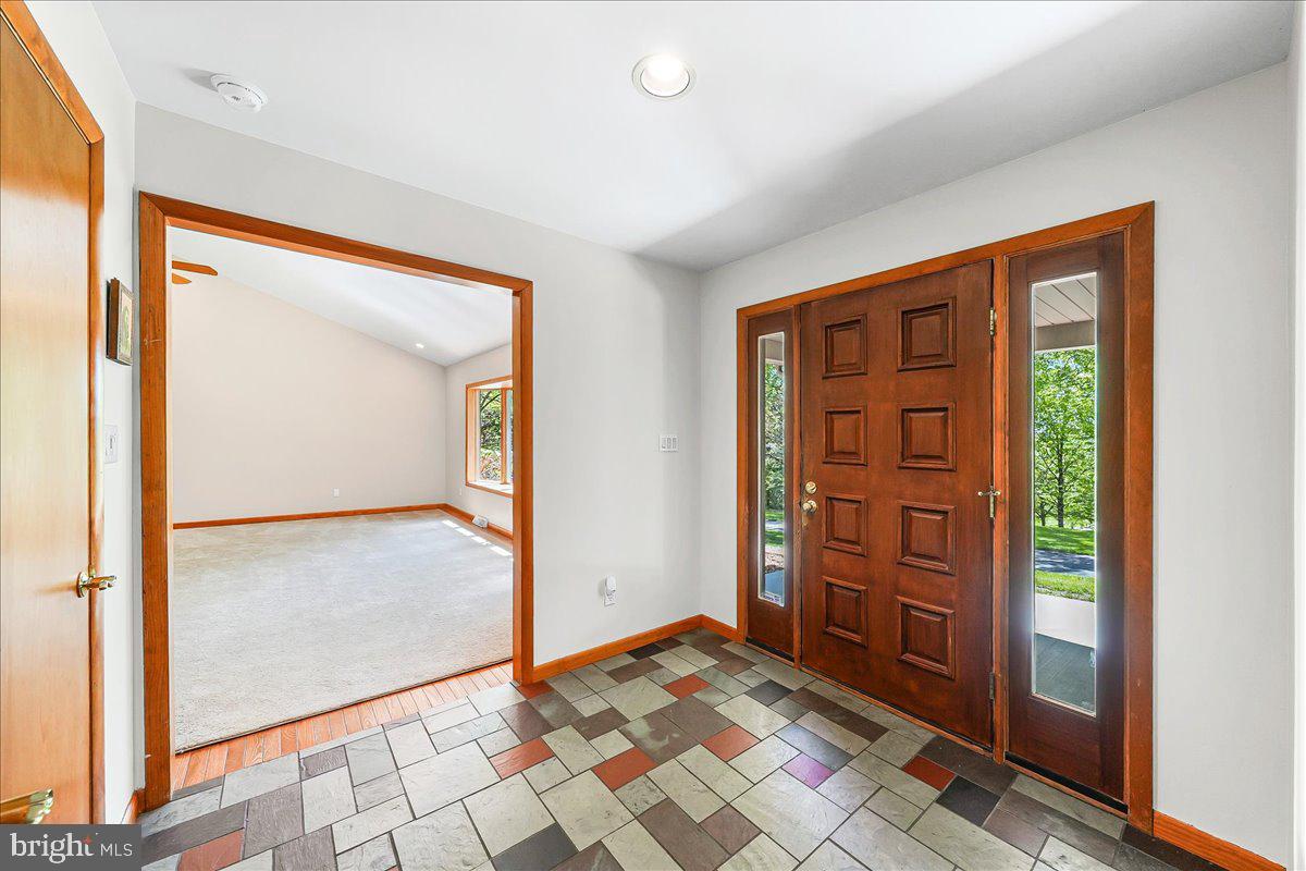 322 Buttonwood Road Landenberg, PA 19350 - Photo 9 of 60 Inviting entryway with natural light.