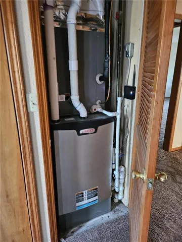 $950,000 | 4633 Northeast County Road 5004, Butler, MO 64730