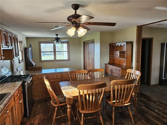 $950,000 | 4633 Northeast County Road 5004, Butler, MO 64730