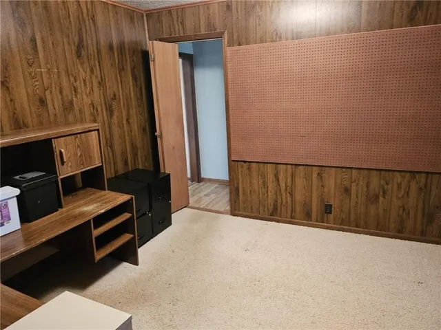 $950,000 | 4633 Northeast County Road 5004, Butler, MO 64730