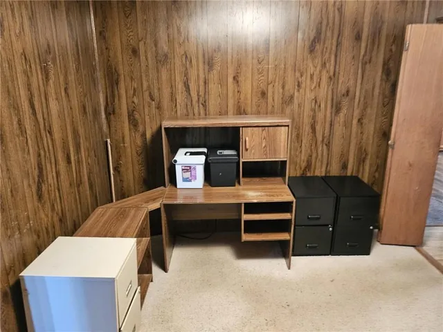 $950,000 | 4633 Northeast County Road 5004, Butler, MO 64730