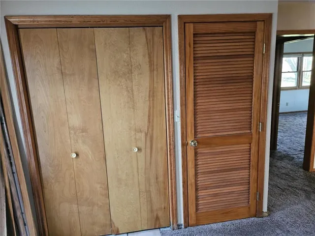 $950,000 | 4633 Northeast County Road 5004, Butler, MO 64730