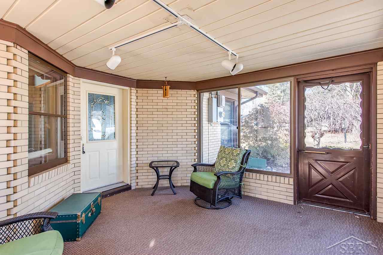 11625 Frost Road Freeland, MI 48623 - Photo 16 of 24 Sunroom