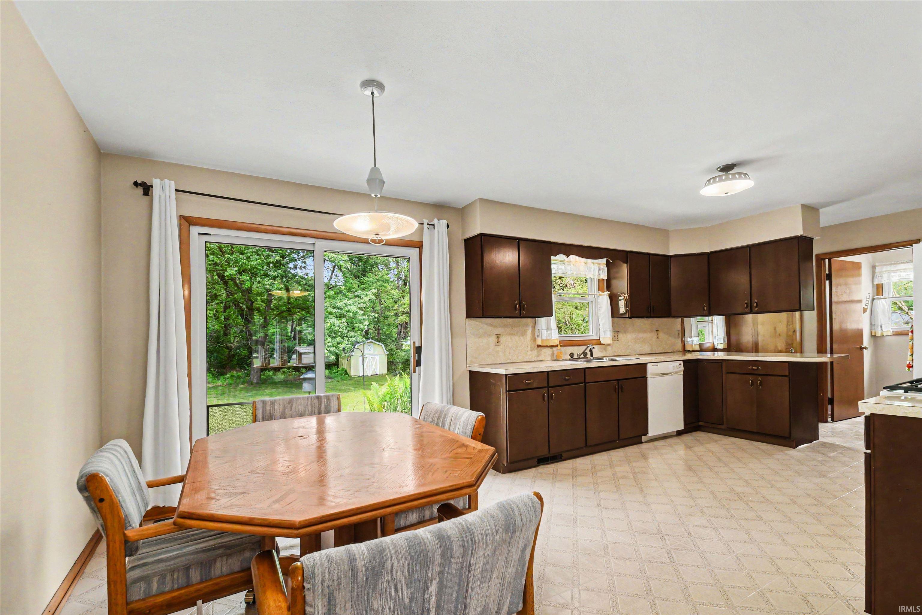 20861 Darden Road South Bend, IN 46628 - Photo 11 of 30 Gallery Image 11
