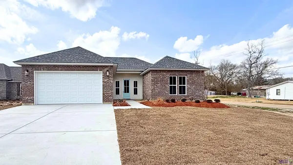 $348,800 | 31531 Dunn Road, Denham Springs, LA 70726