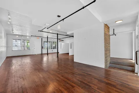 $3,450,000 | 901 Pennsylvania Avenue, Miami Beach, FL 33139