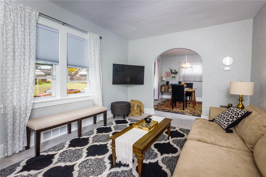 2820 Middletown Road Pittsburgh, PA 15204 - Photo 4 of 26 Gallery Image 4