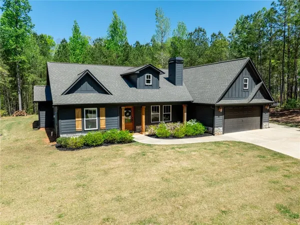$465,000 | 2271 North 16th Highway, Whitesburg, GA 30185