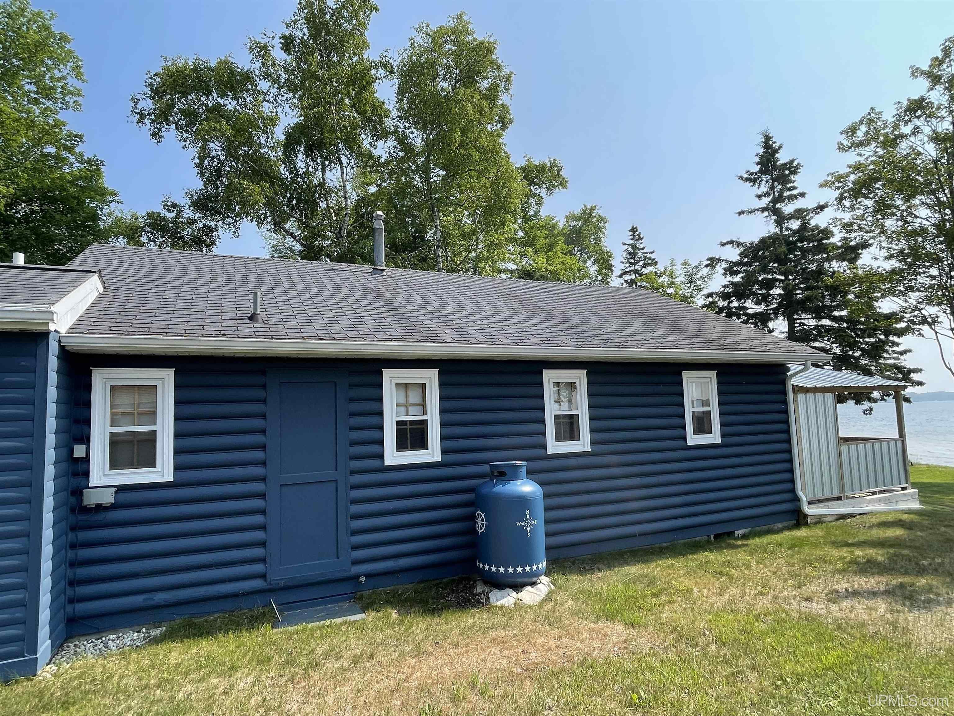 869 N East Gulliver Lake Road Gulliver, MI 49840 - Photo 36 of 44