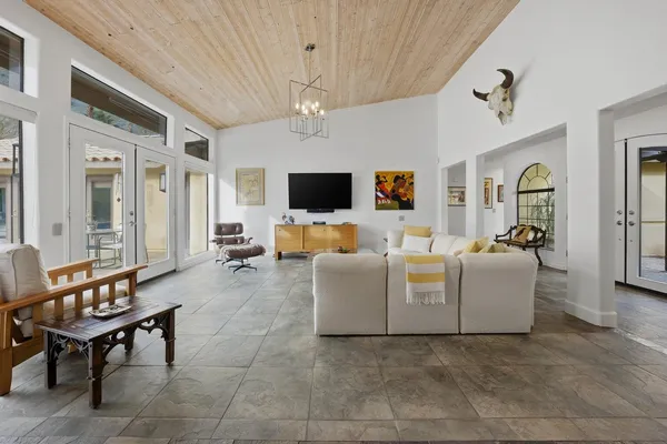 $6,000 | 10 Venus Drive, Rancho Mirage, CA 92270