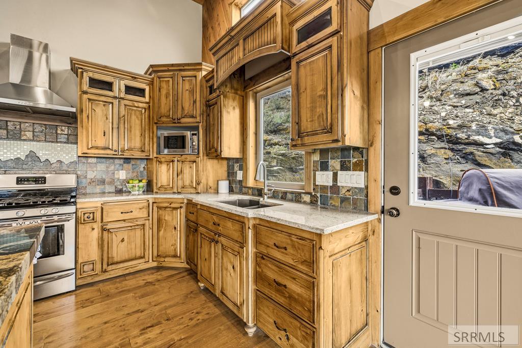 3979 Hangman's Loop Menan, ID 83434 - Photo 19 of 67 Kitchen