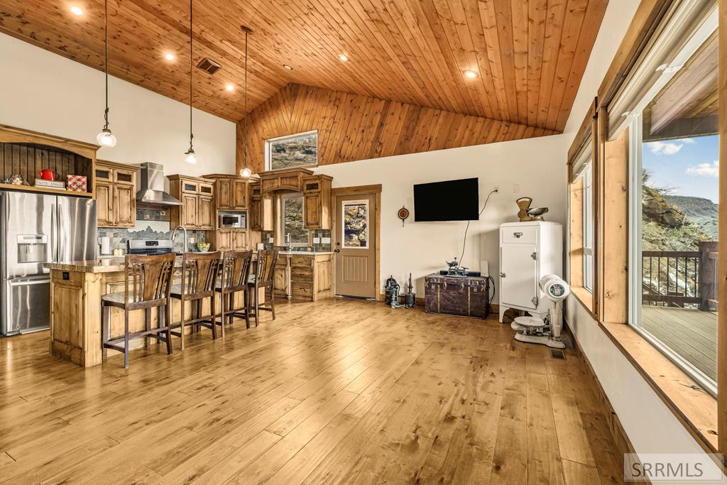 3979 Hangman's Loop Menan, ID 83434 - Photo 21 of 67 Kitchen