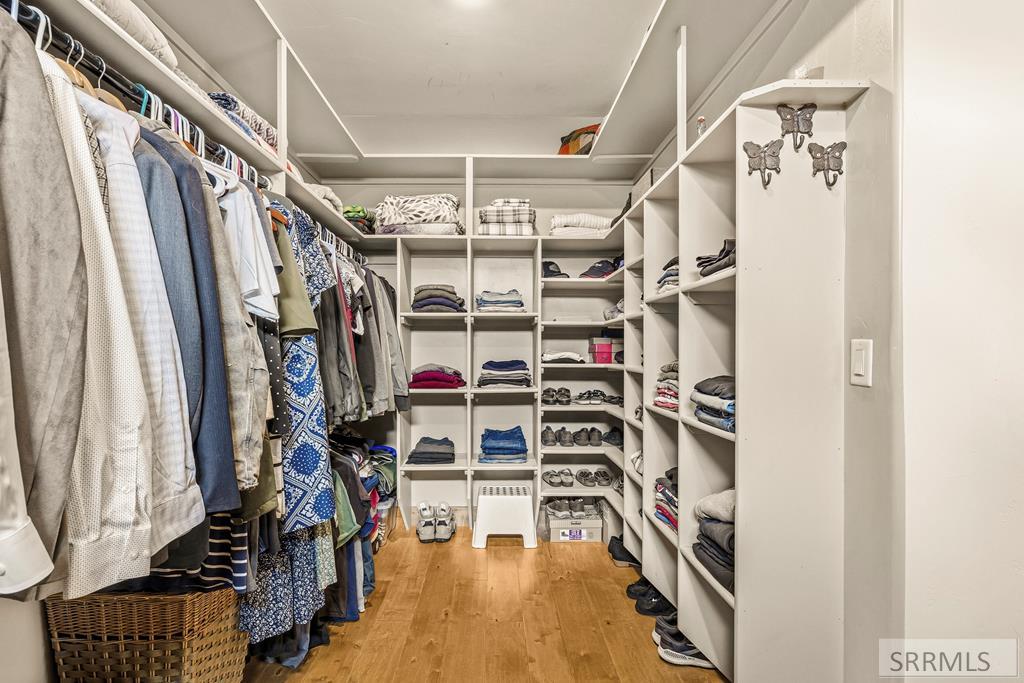 3979 Hangman's Loop Menan, ID 83434 - Photo 35 of 67 Master Closet