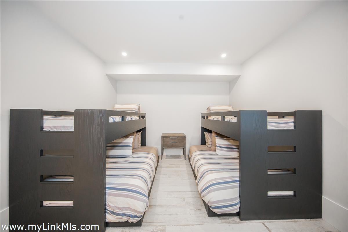 9 A Pilgrim Road Nantucket, MA 02554 - Photo 34 of 34 a view of cabinet and mirror