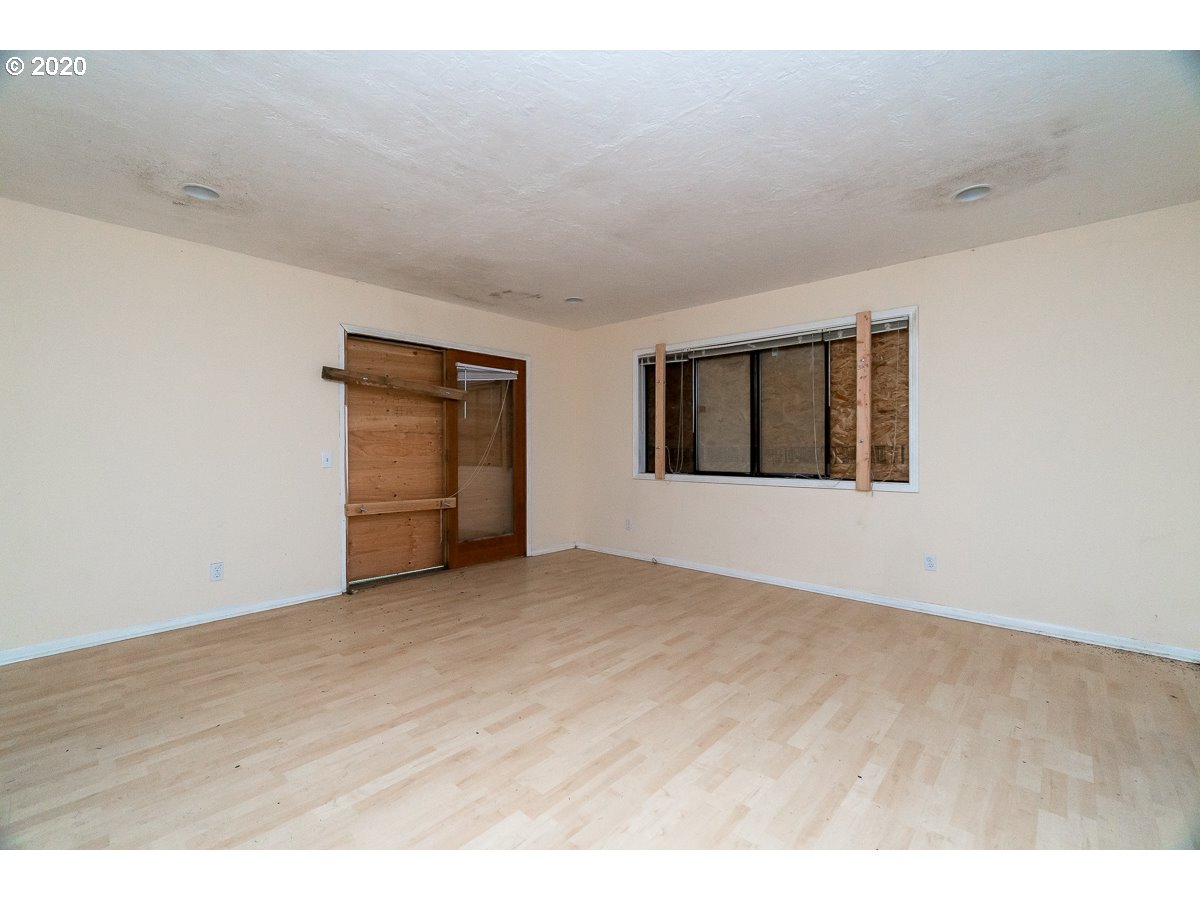 10009 Wagner Road Lyons, OR 97358 - Photo 13 of 32 Gallery Image 13
