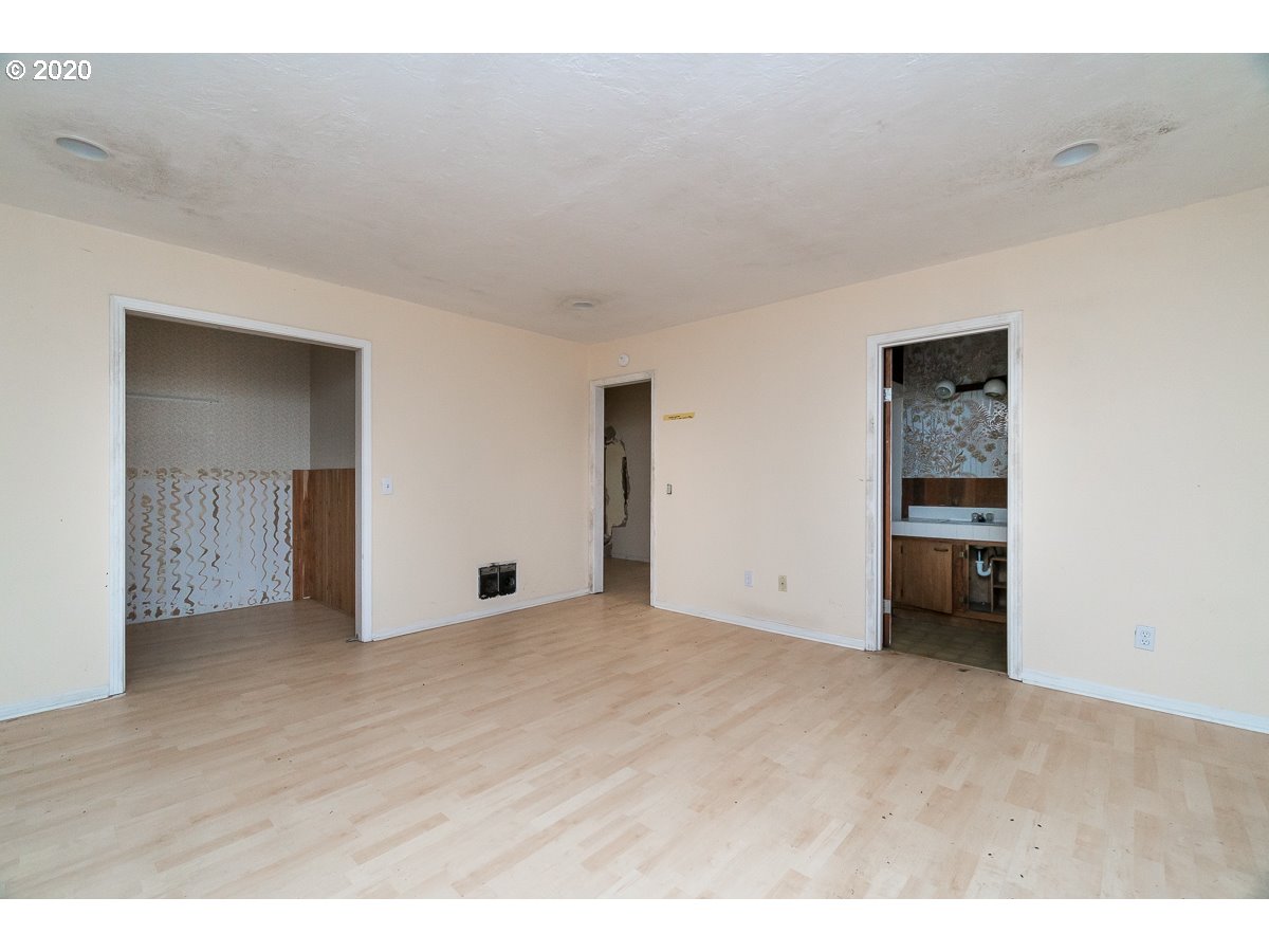 10009 Wagner Road Lyons, OR 97358 - Photo 14 of 32 Gallery Image 14
