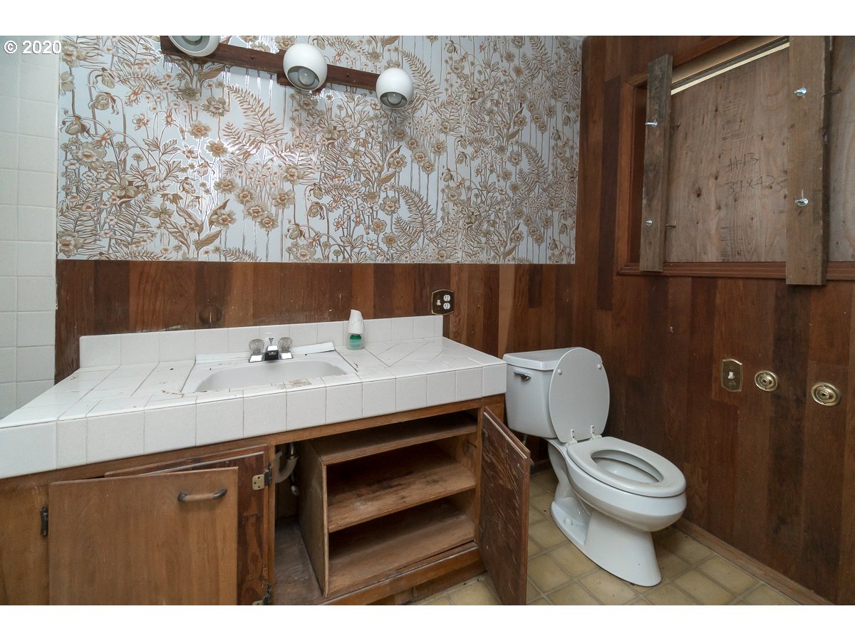 10009 Wagner Road Lyons, OR 97358 - Photo 15 of 32 Gallery Image 15