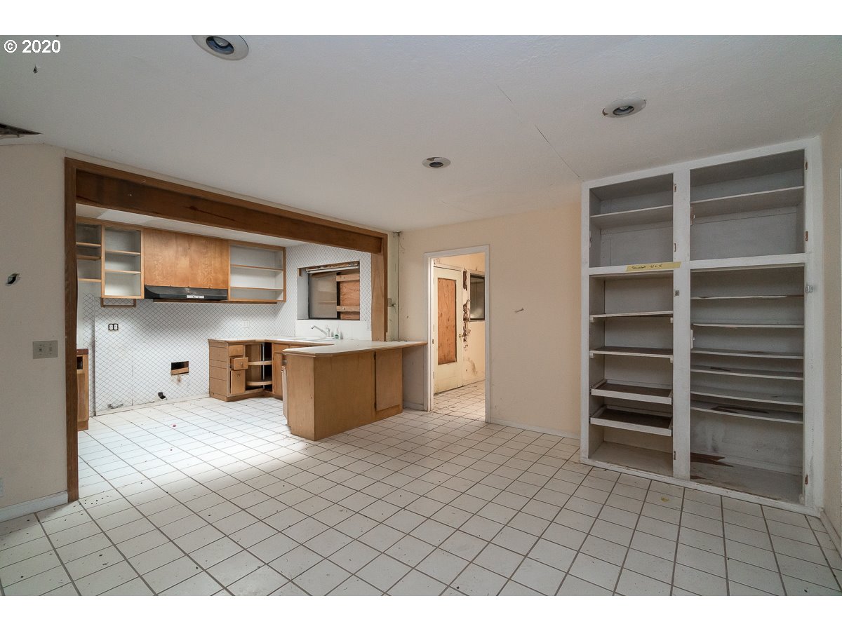 10009 Wagner Road Lyons, OR 97358 - Photo 6 of 32 Gallery Image 6