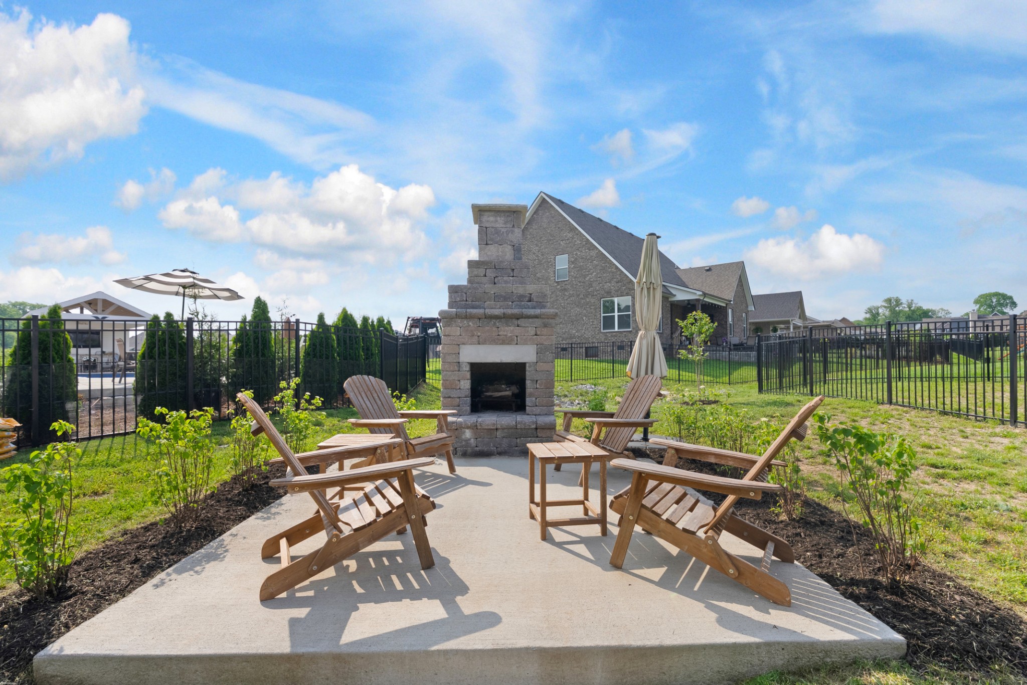 503 Smokey Ridge La Vergne, TN 37086 - Photo 38 of 38 a view of a chairs and table in the garden
