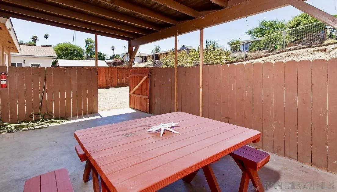 834 Maria Avenue Spring Valley, CA 91977 - Photo 11 of 13