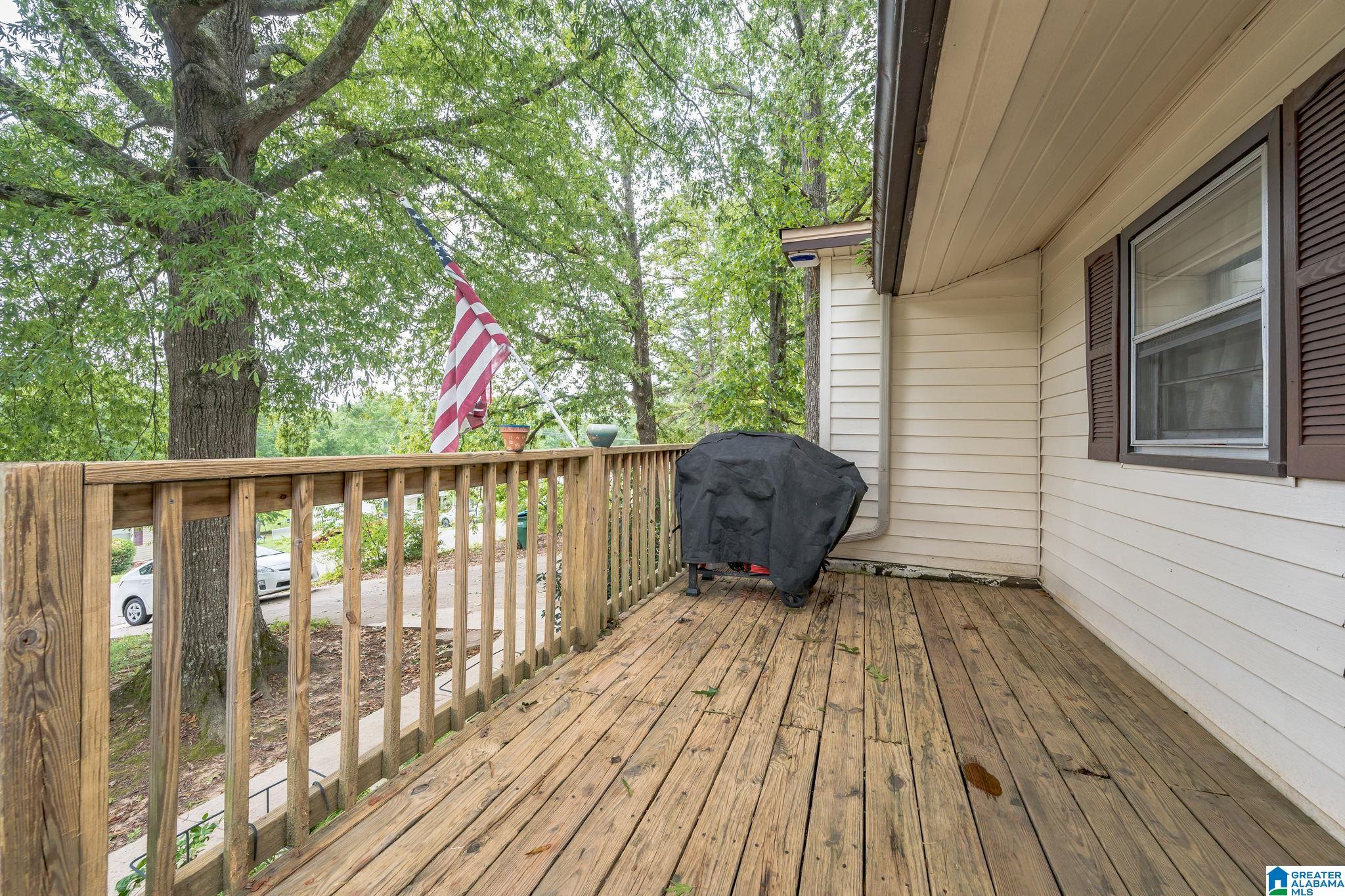 704 Alpine Street Oneonta, AL 35121 - Photo 5 of 28