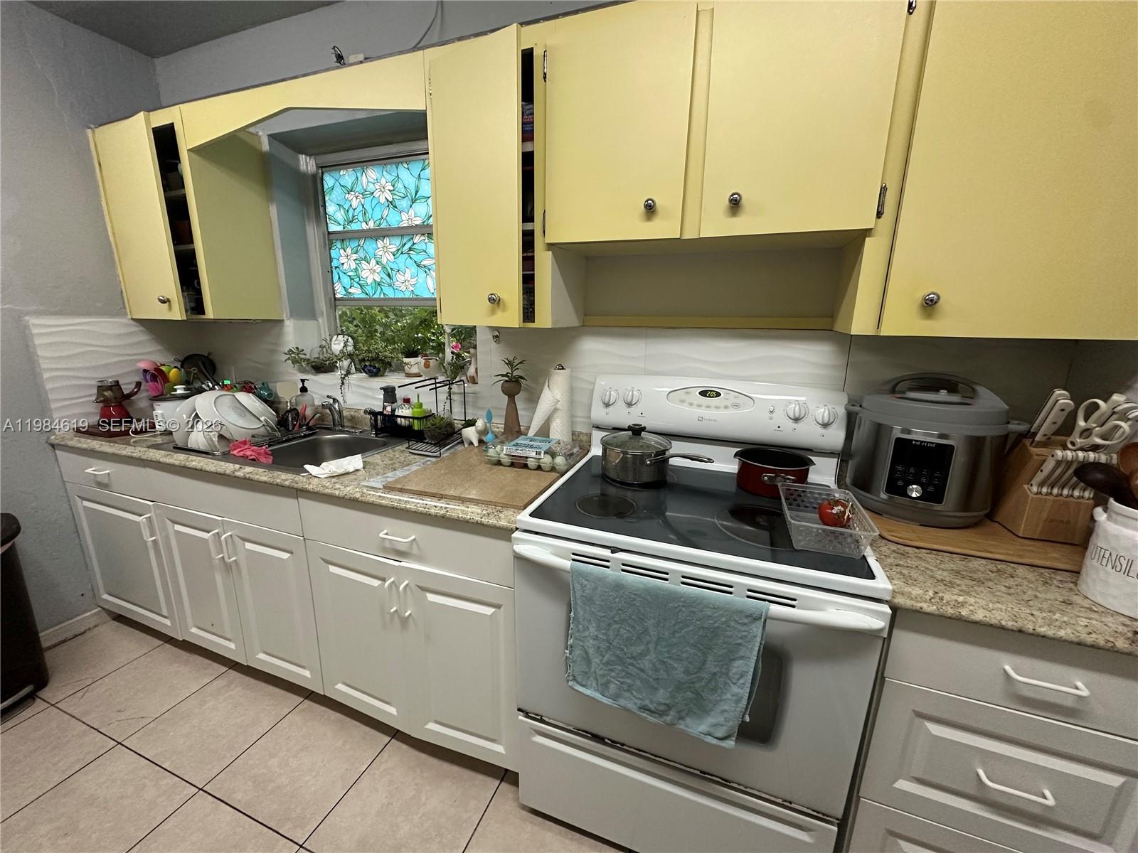 3170 Southwest 19th Terrace Miami, FL 33145 - Photo 10 of 17