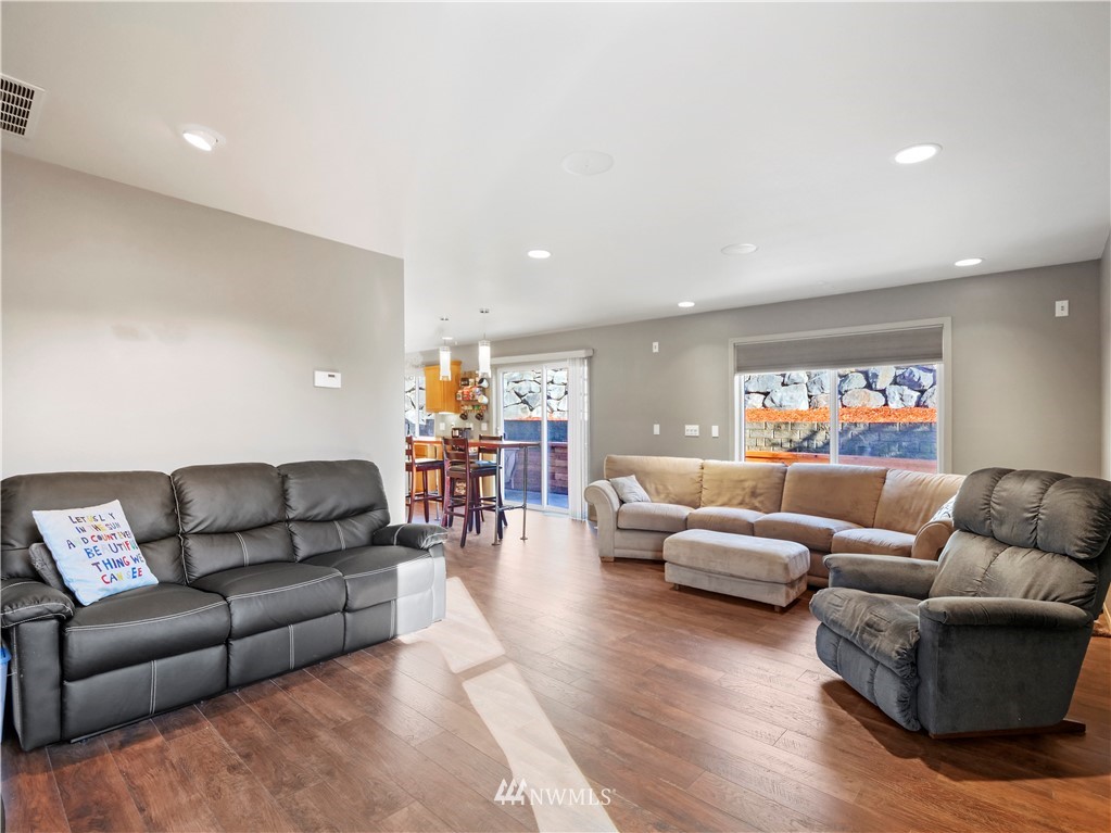 24063 Walker Valley Road Mount Vernon, WA 98274 - Photo 11 of 27 Gallery Image 11