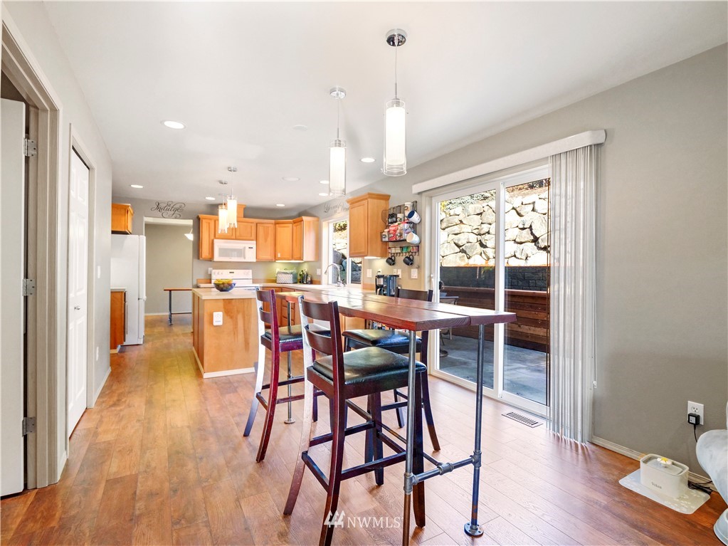 24063 Walker Valley Road Mount Vernon, WA 98274 - Photo 8 of 27 Gallery Image 8