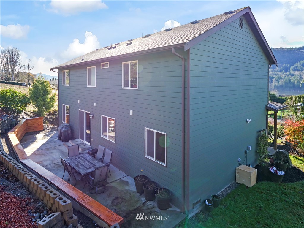 24063 Walker Valley Road Mount Vernon, WA 98274 - Photo 9 of 27 Gallery Image 9