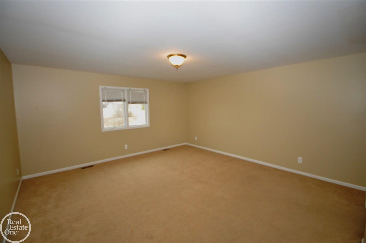 9203 Copper Ridge Drive Davison, MI 48423 - Photo 21 of 33 31367385-20.JPG