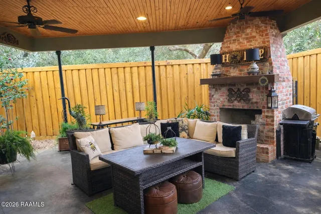 $275,000 | 1306 West Kent Drive, Sulphur, LA 70663