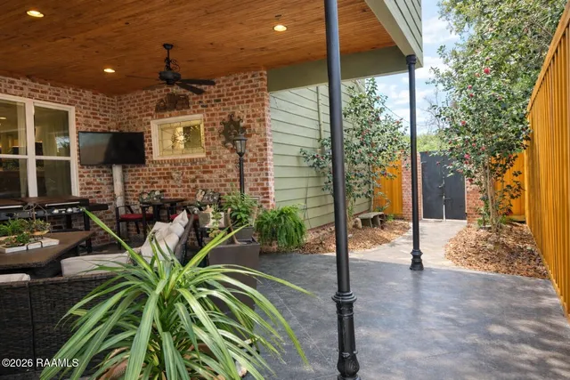 $275,000 | 1306 West Kent Drive, Sulphur, LA 70663