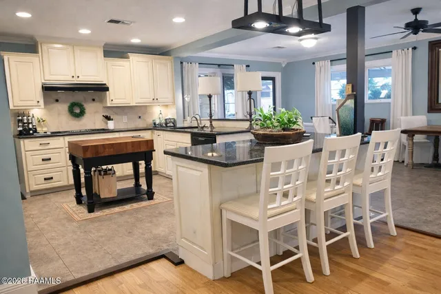 $275,000 | 1306 West Kent Drive, Sulphur, LA 70663